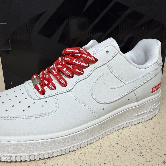 Nike Air Force 1 Low Supreme - Picture 1 of 5